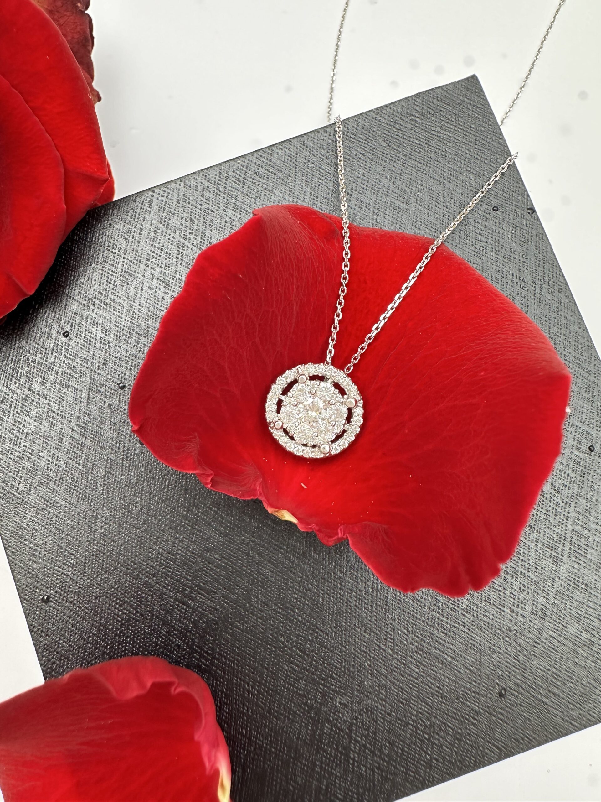 Halo Glow – הילת היהלומים הנצחית