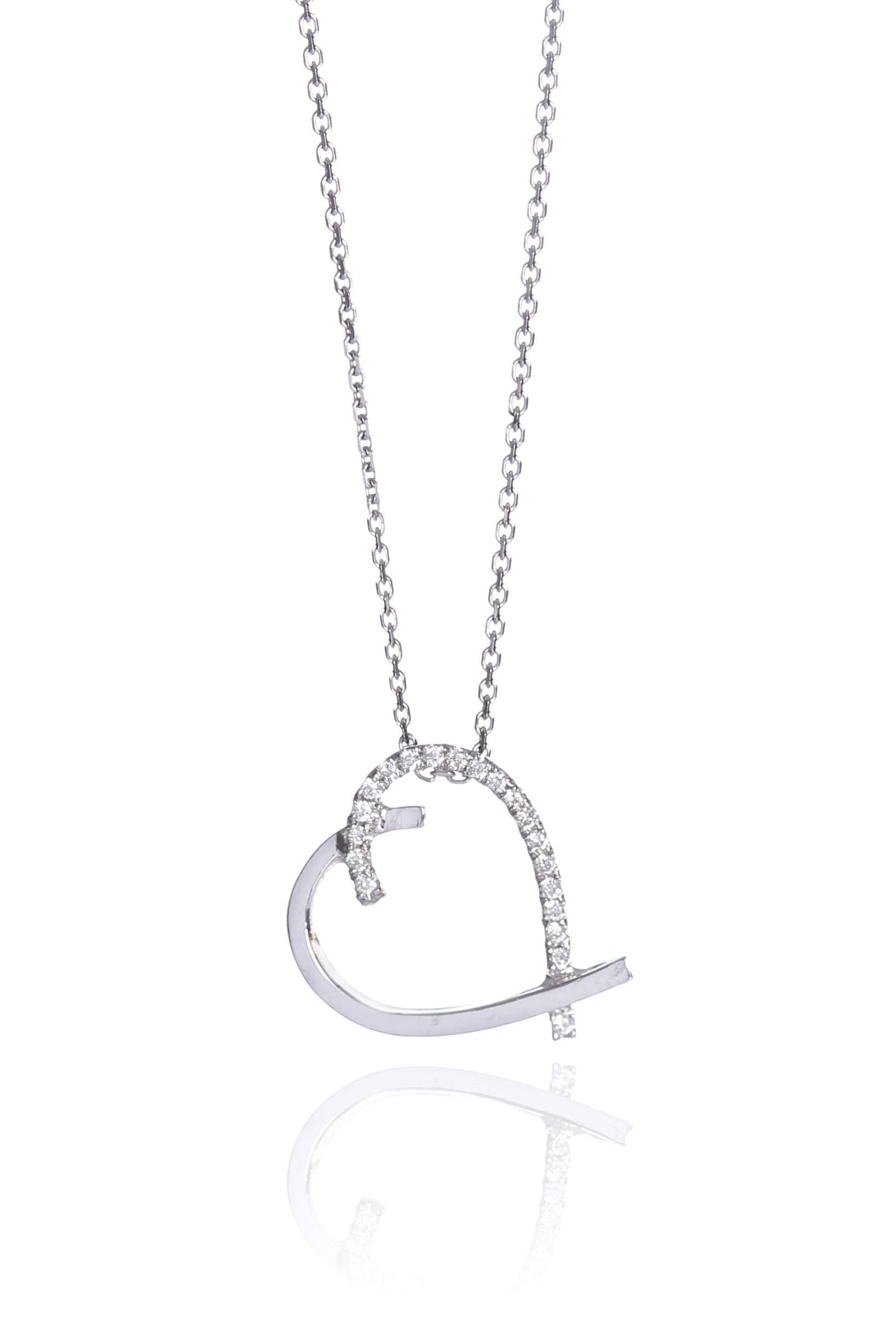 תליון לב זהב לבן משובץ יהלומים